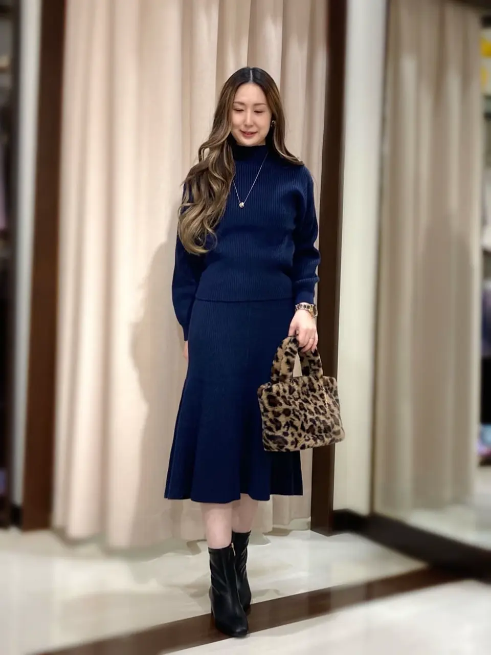 ANY SIS STAFF コーディネート画像