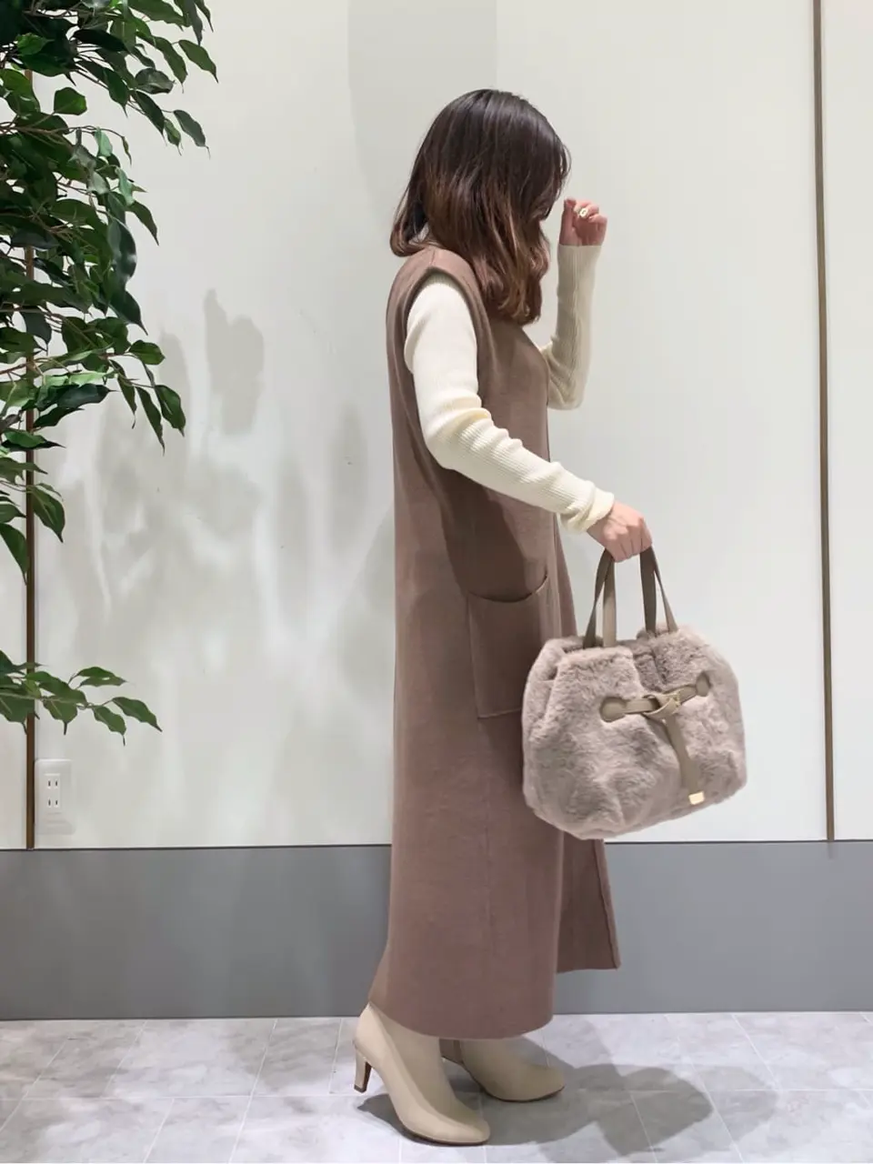 ANY SIS スタッフ コーディネート画像