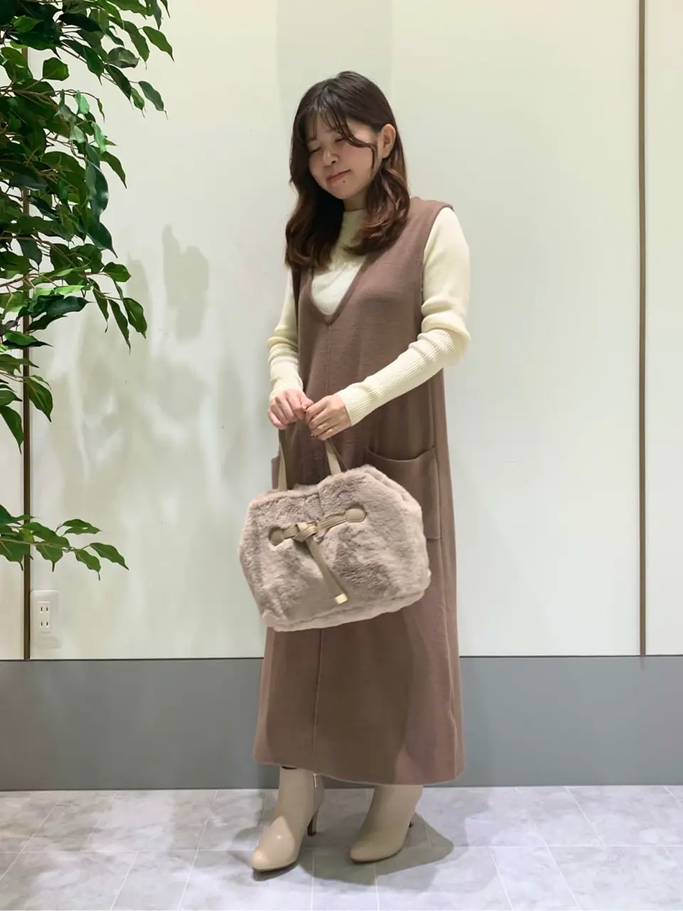 ANY SIS スタッフ コーディネート画像