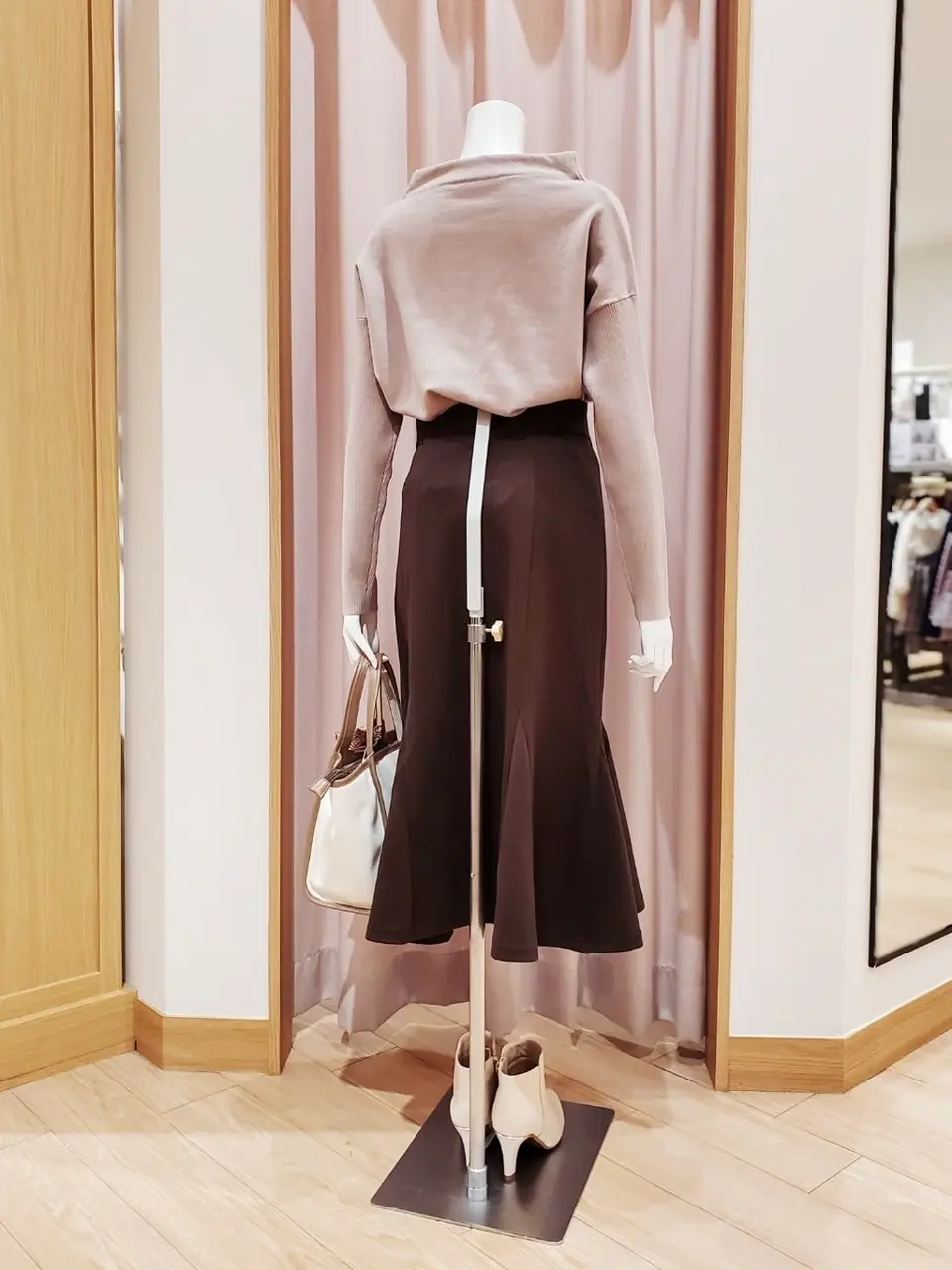 ANY SIS 岩田 コーディネート画像