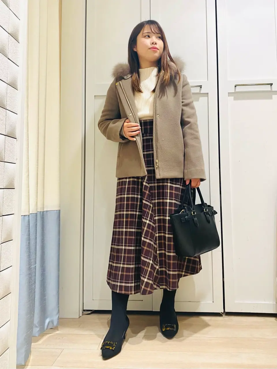 ANY SIS スタッフ コーディネート画像