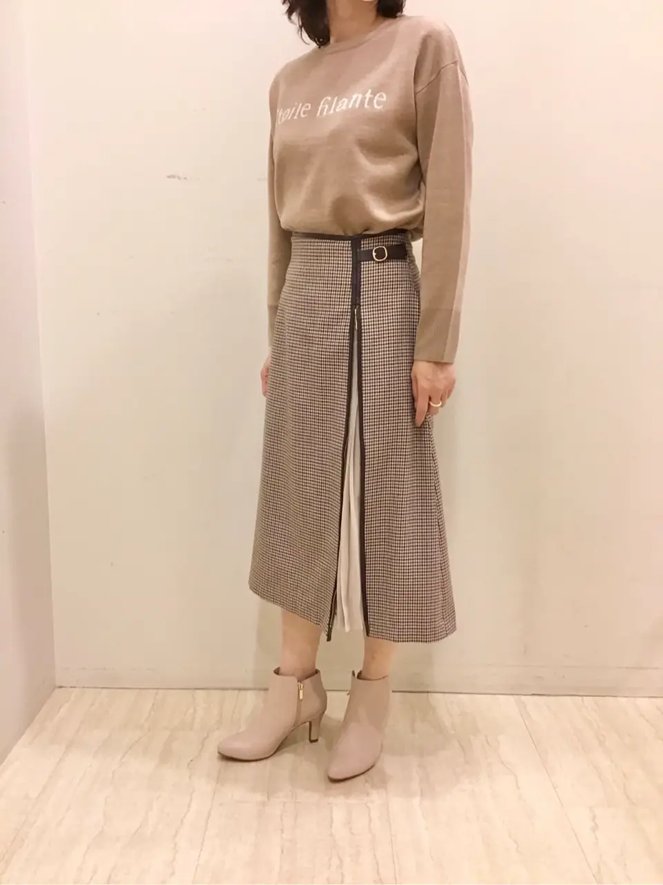 ANY SIS スタッフ コーディネート画像