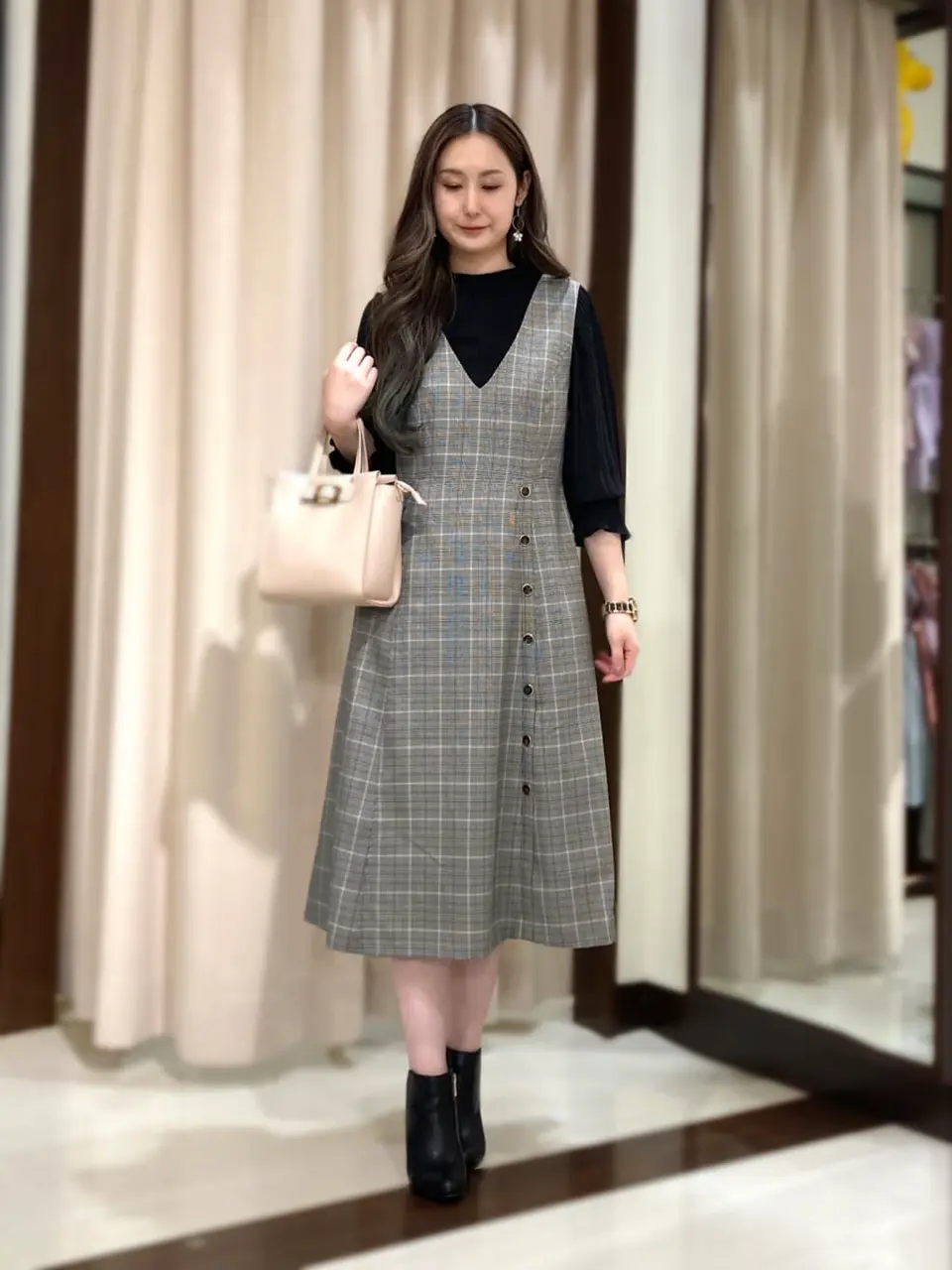 ANY SIS STAFF コーディネート画像