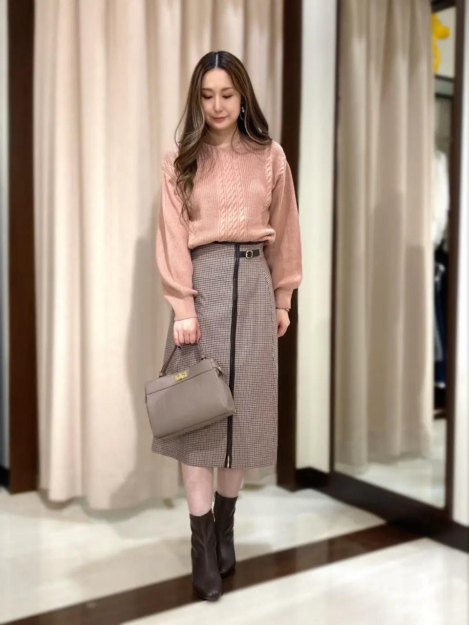 ANY SIS STAFF コーディネート画像