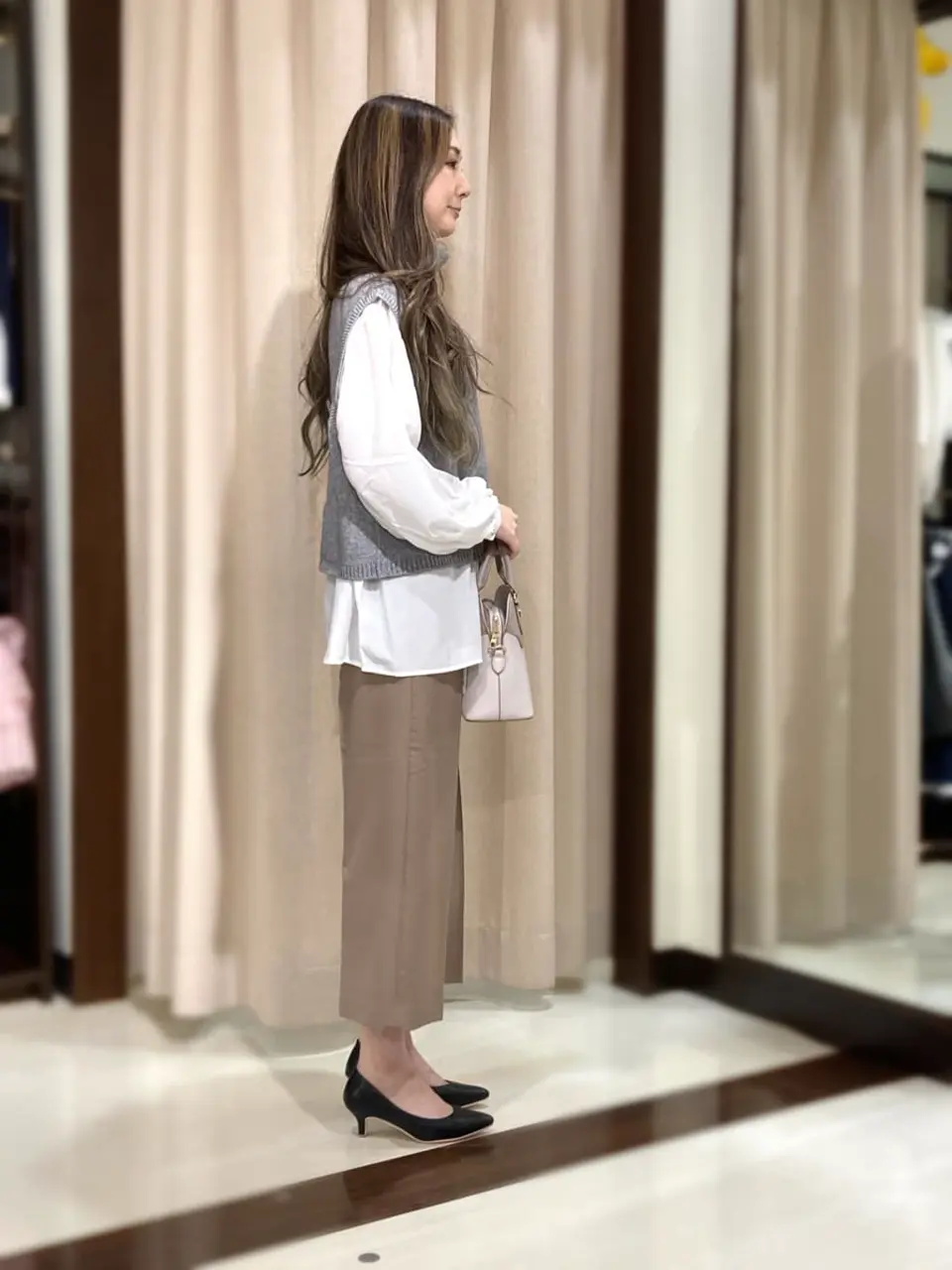 ANY SIS STAFF コーディネート画像