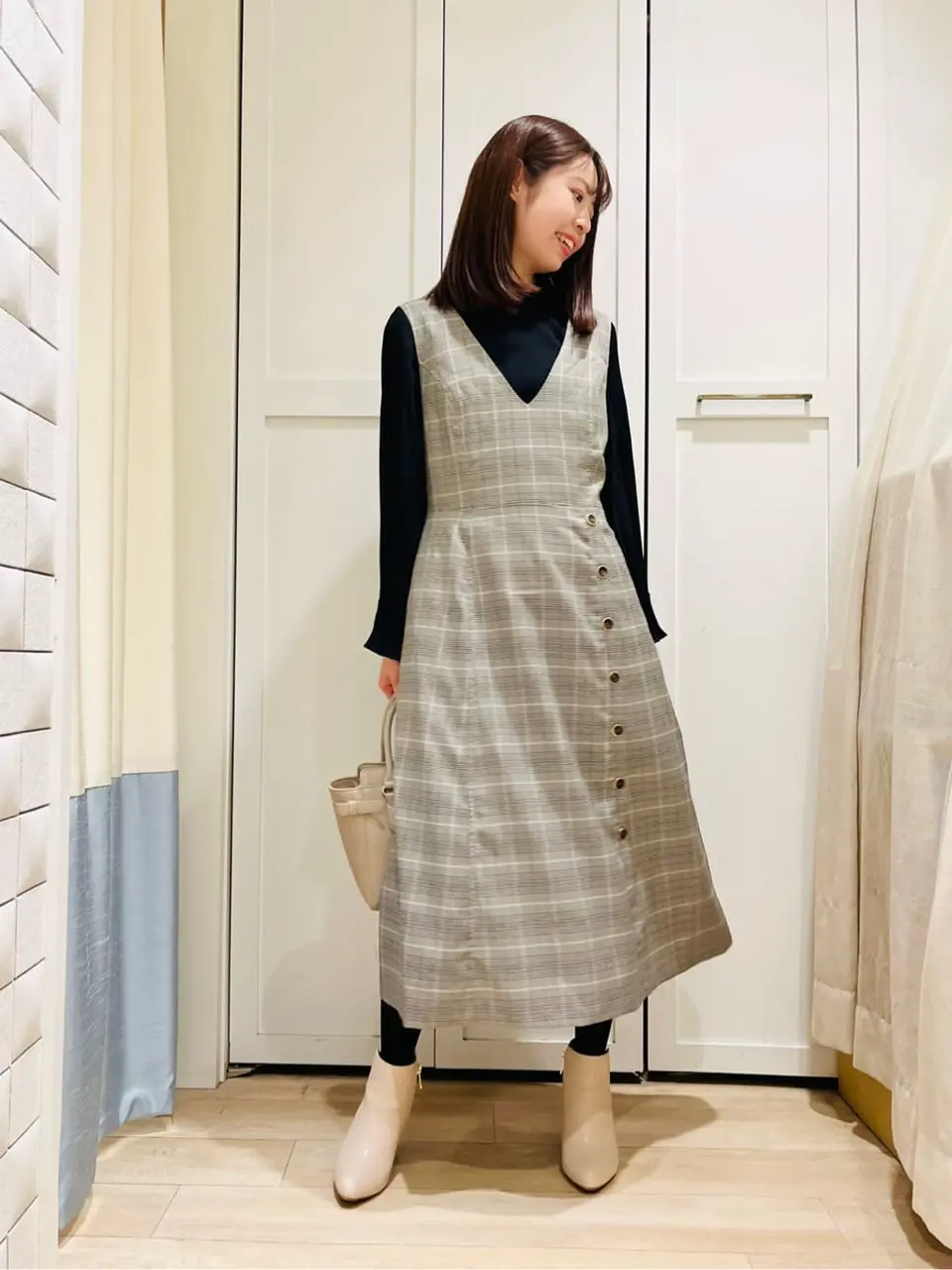 ANY SIS スタッフ コーディネート画像