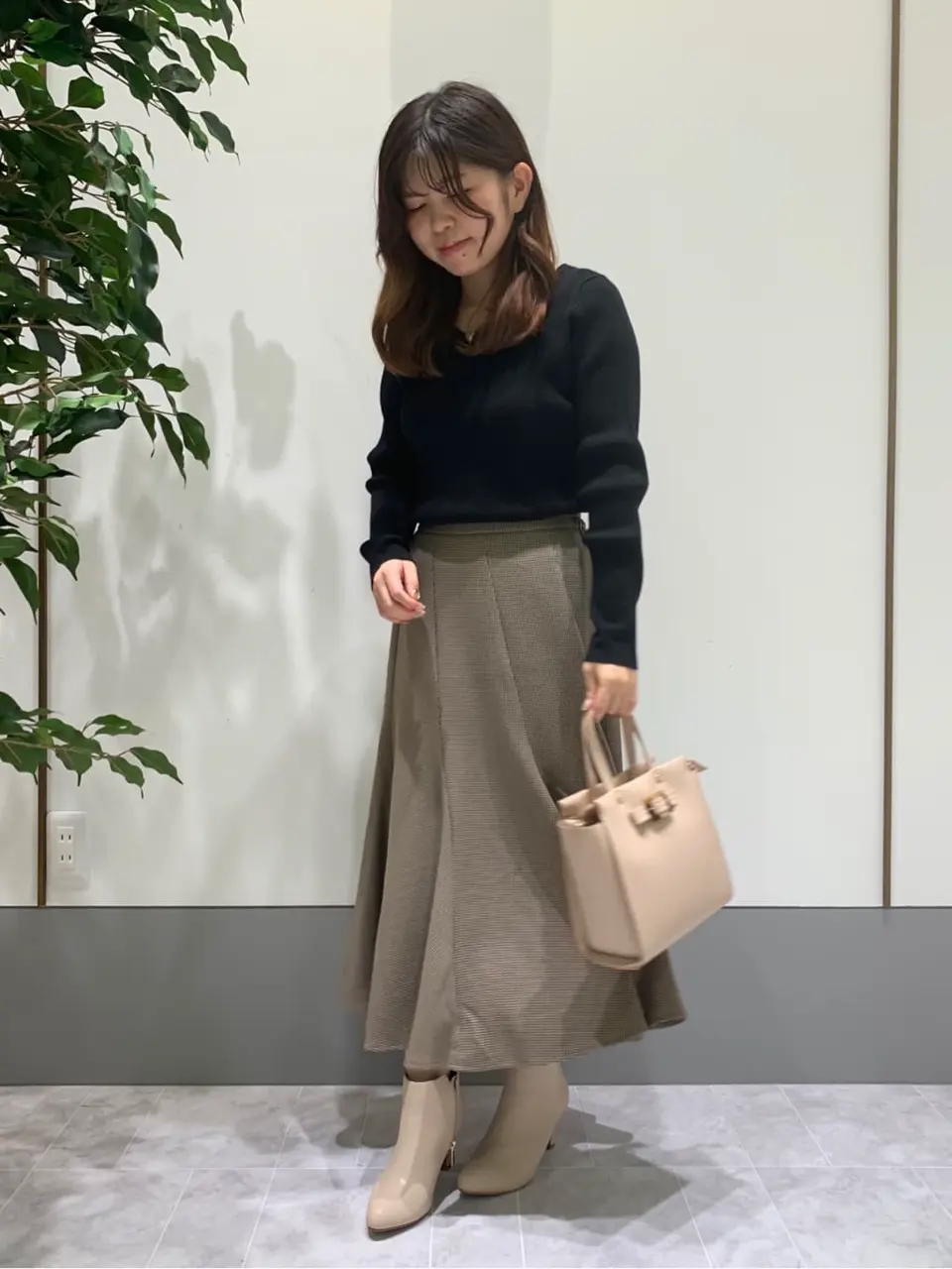 ANY SIS スタッフ コーディネート画像