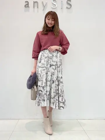 ANY SIS スタッフ コーディネート画像