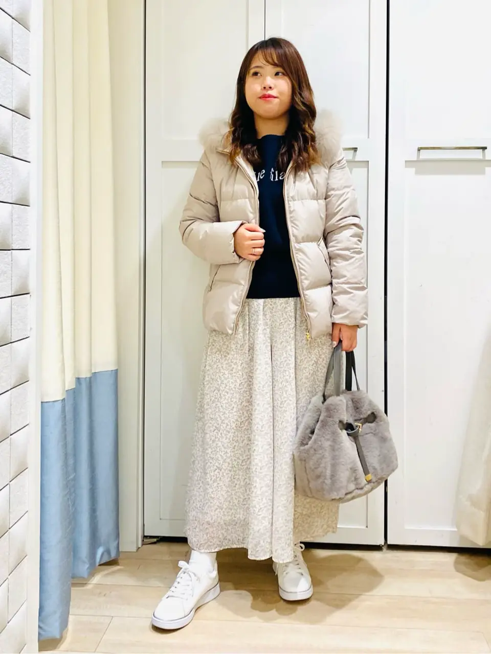 ANY SIS スタッフ コーディネート画像