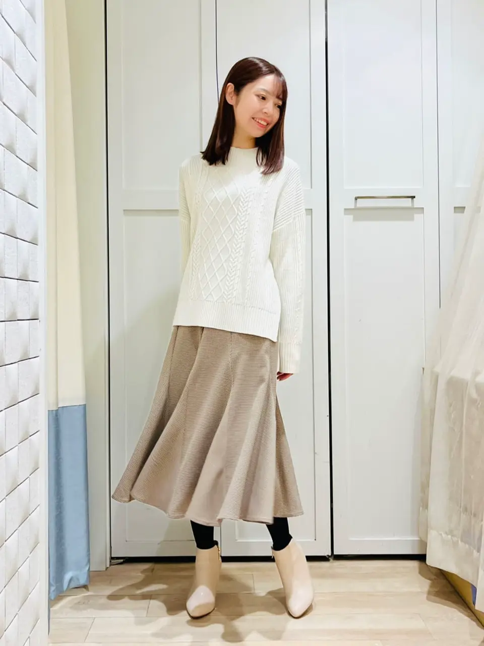 ANY SIS スタッフ コーディネート画像