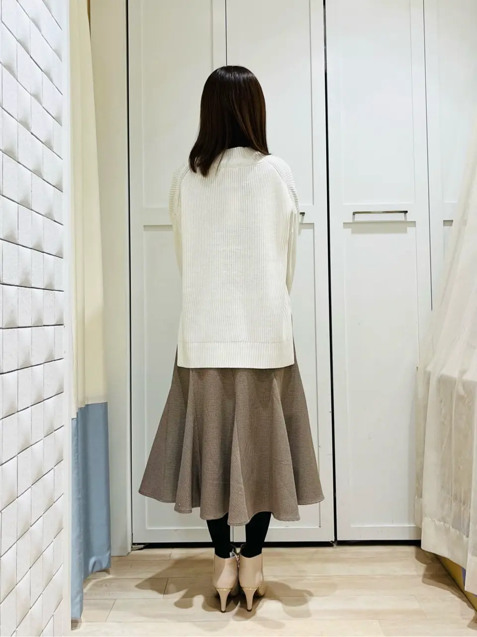 ANY SIS スタッフ コーディネート画像