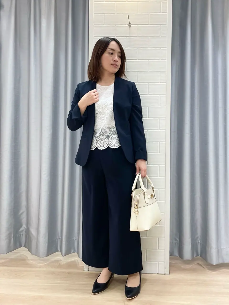 ANY SIS 丸岡 コーディネート画像