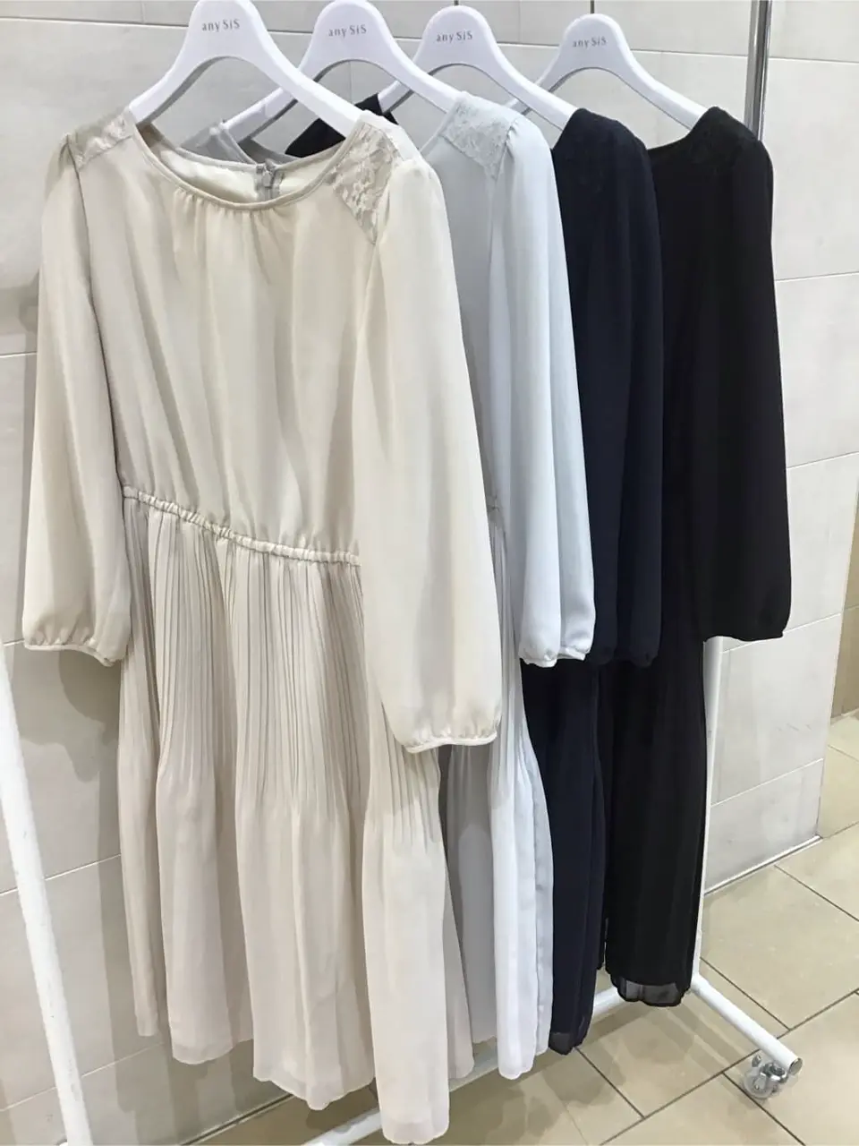 ANY SIS 髙橋 コーディネート画像