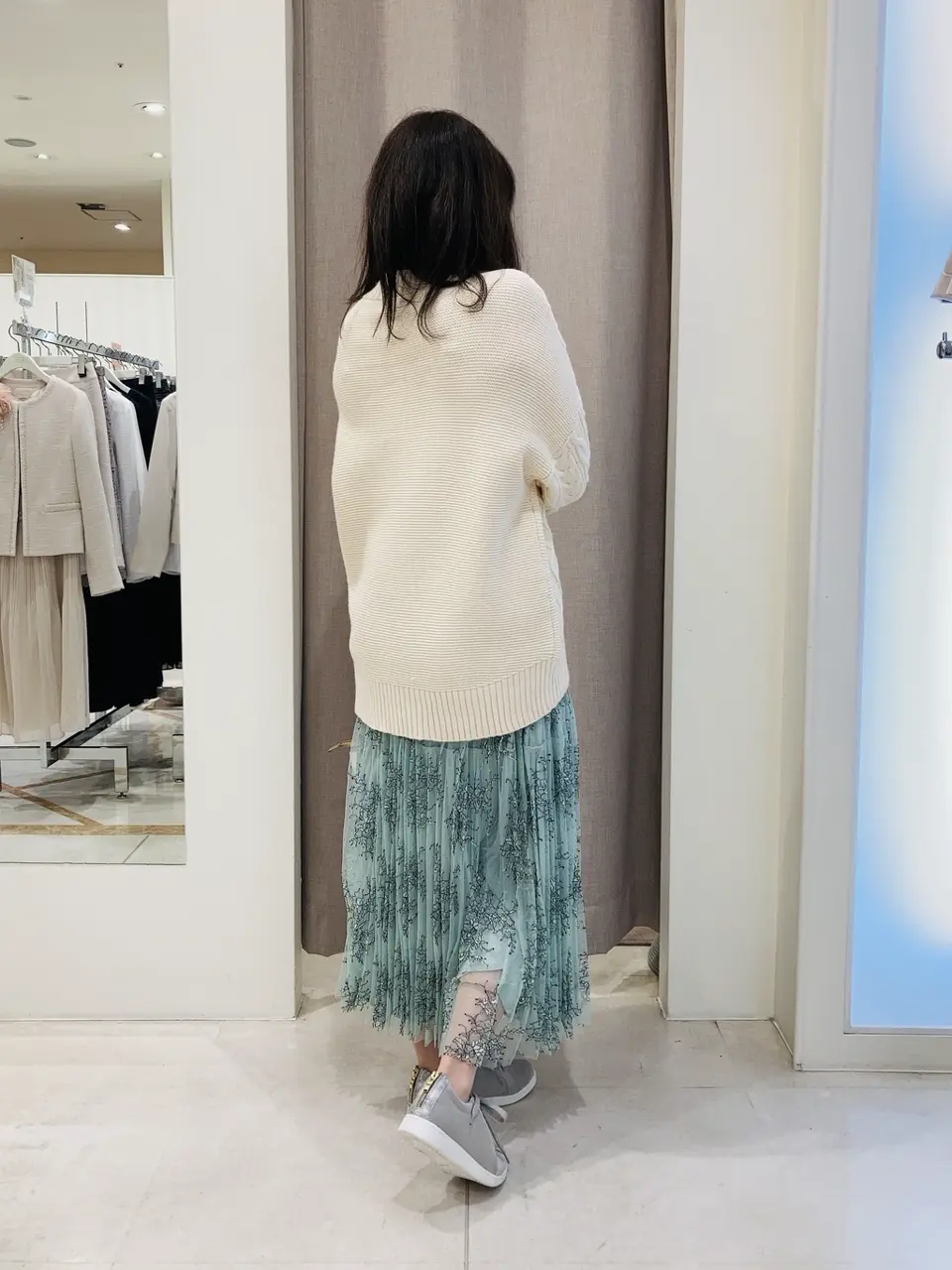 ANY SIS 川根　彩 コーディネート画像