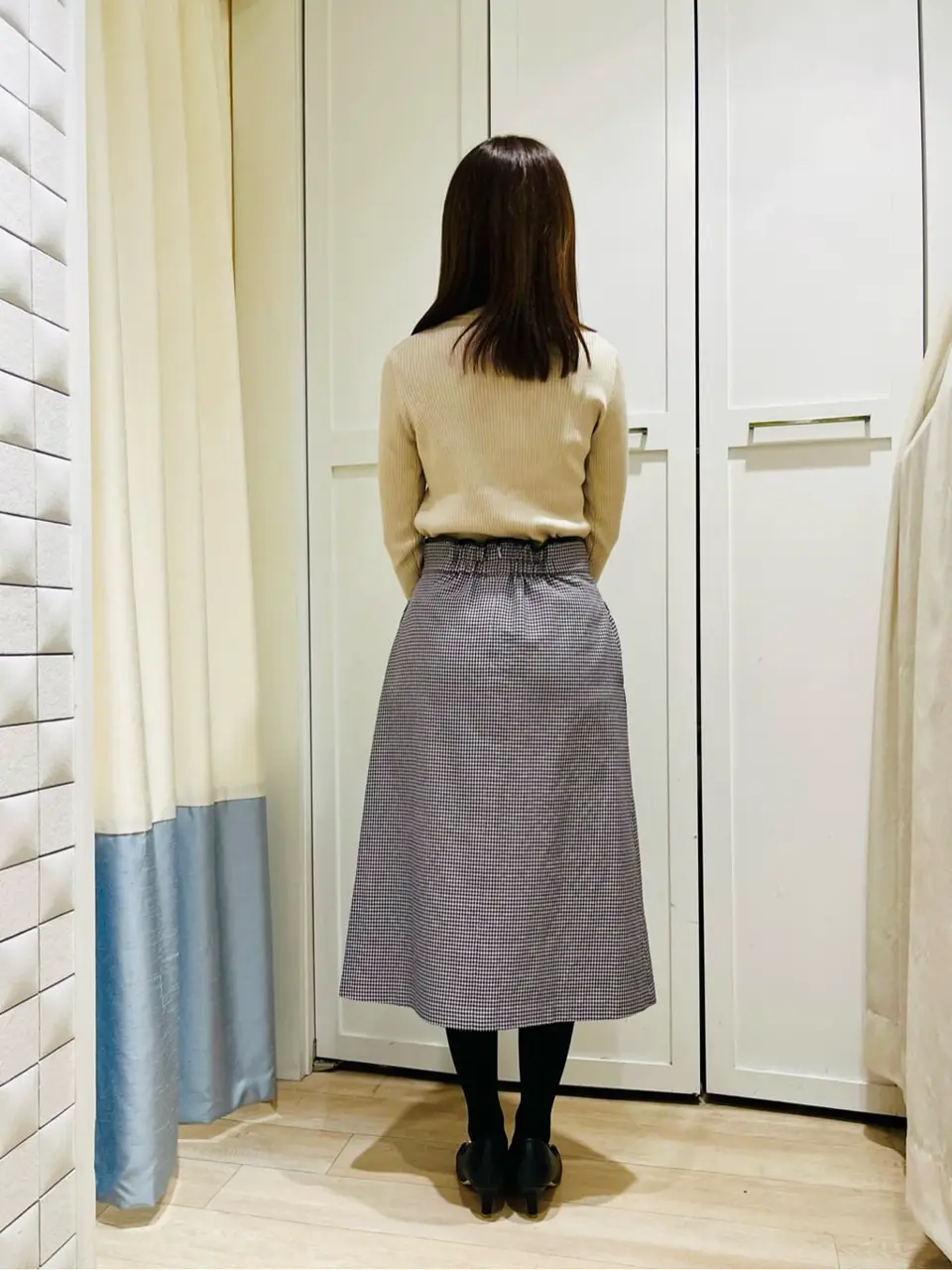 ANY SIS スタッフ コーディネート画像