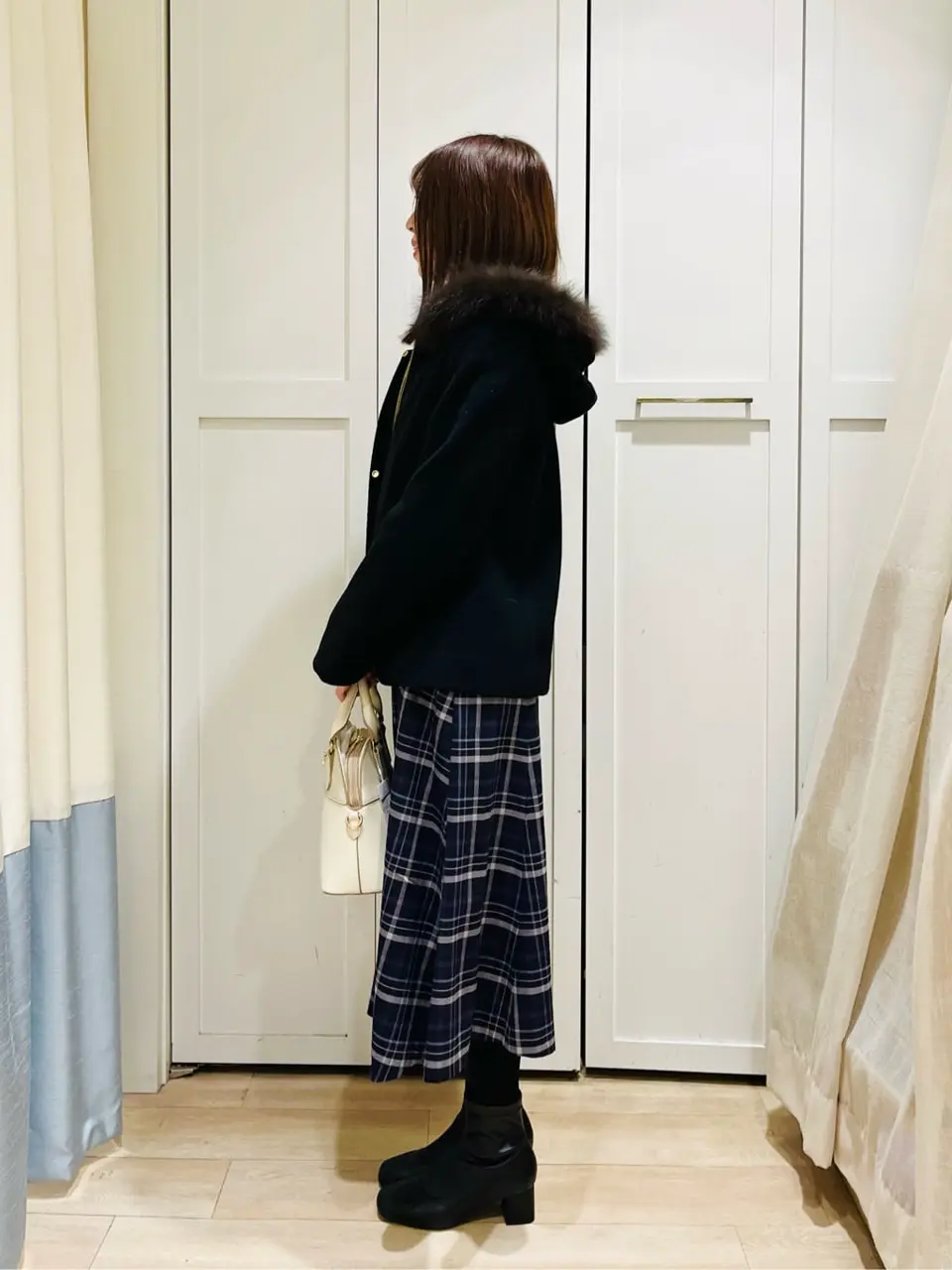 ANY SIS スタッフ コーディネート画像