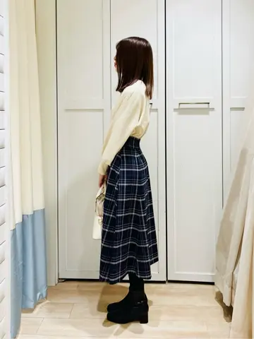 ANY SIS スタッフ コーディネート画像