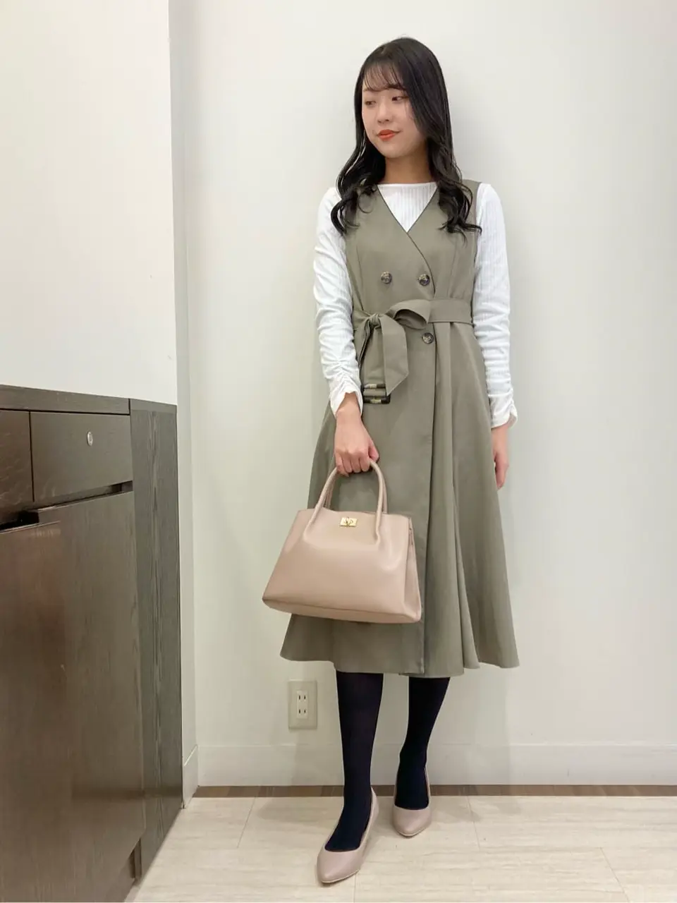 ANY SIS スタッフ コーディネート画像