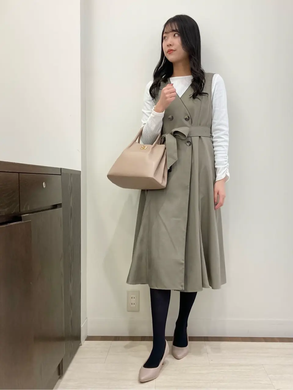 ANY SIS スタッフ コーディネート画像