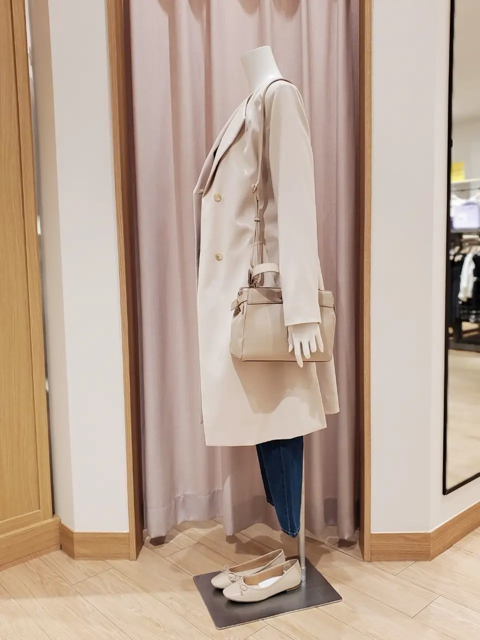 ANY SIS 岩田 コーディネート画像