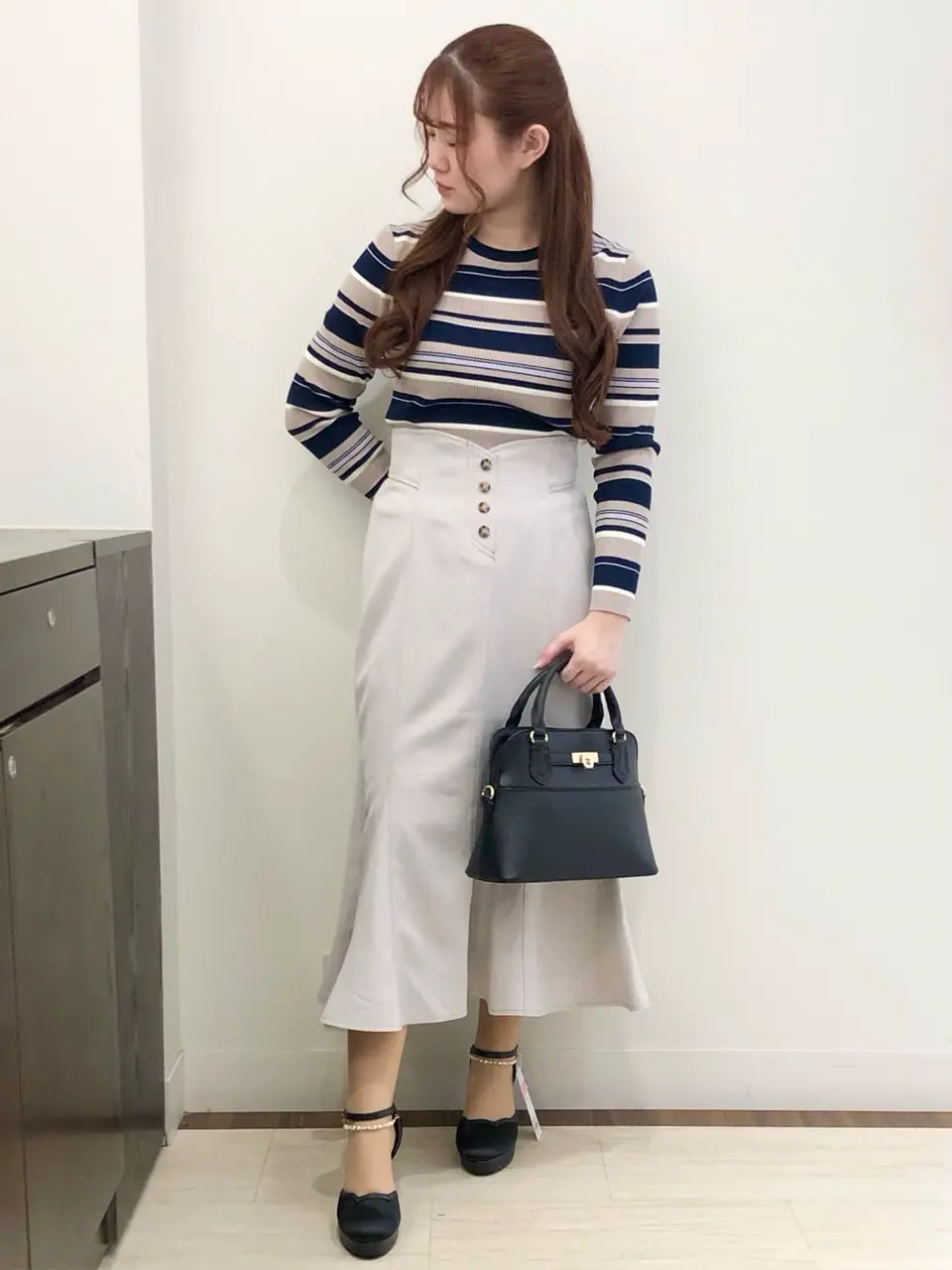 ANY SIS スタッフ コーディネート画像