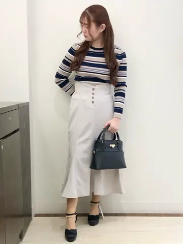 ANY SIS スタッフ コーディネート画像