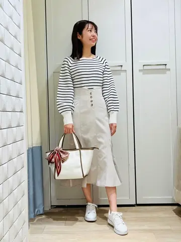 ANY SIS スタッフ コーディネート画像