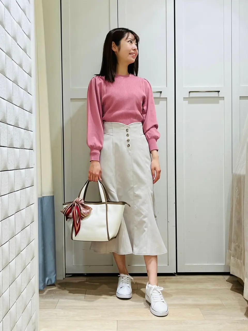 ANY SIS スタッフ コーディネート画像