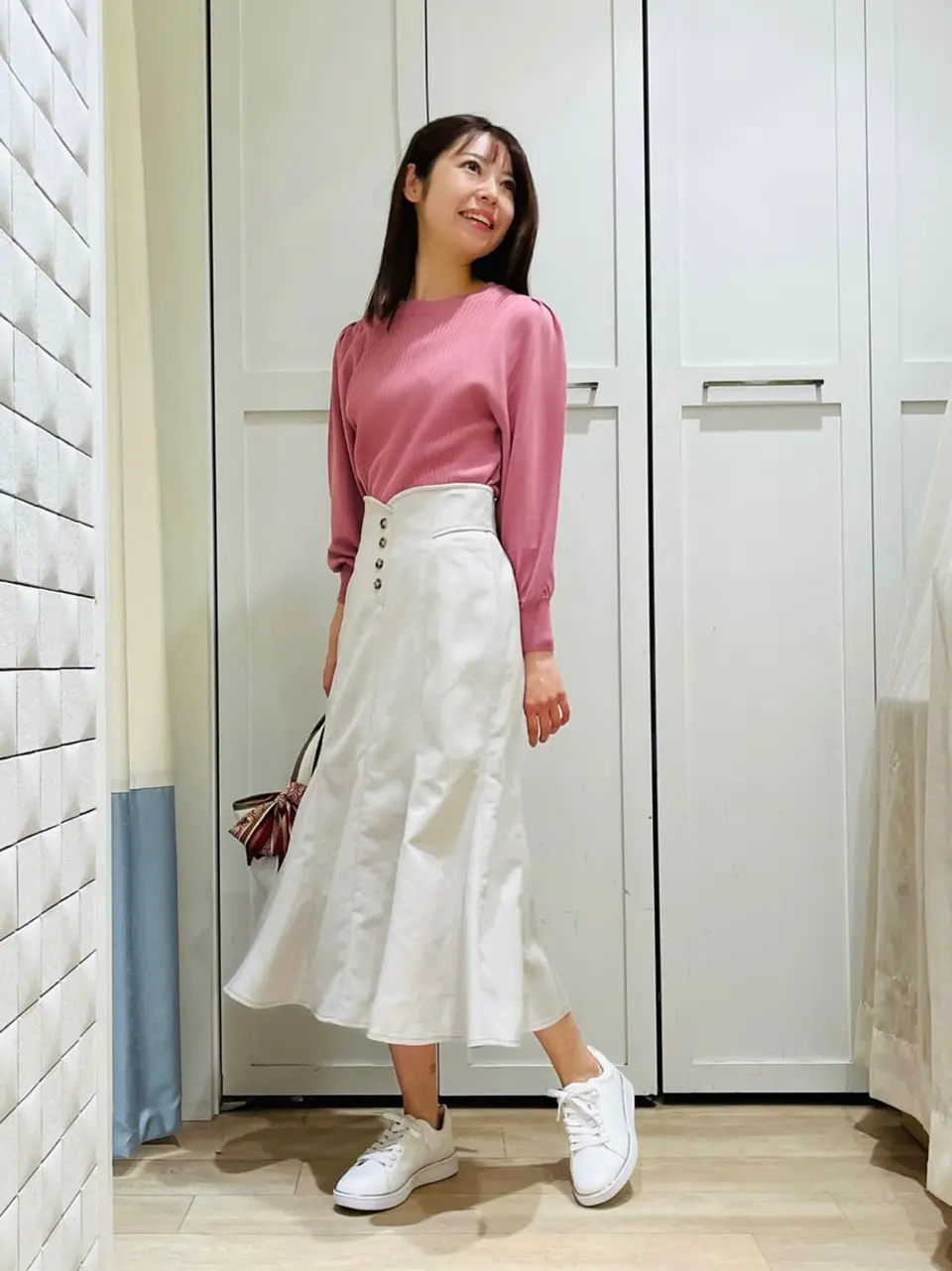 ANY SIS スタッフ コーディネート画像