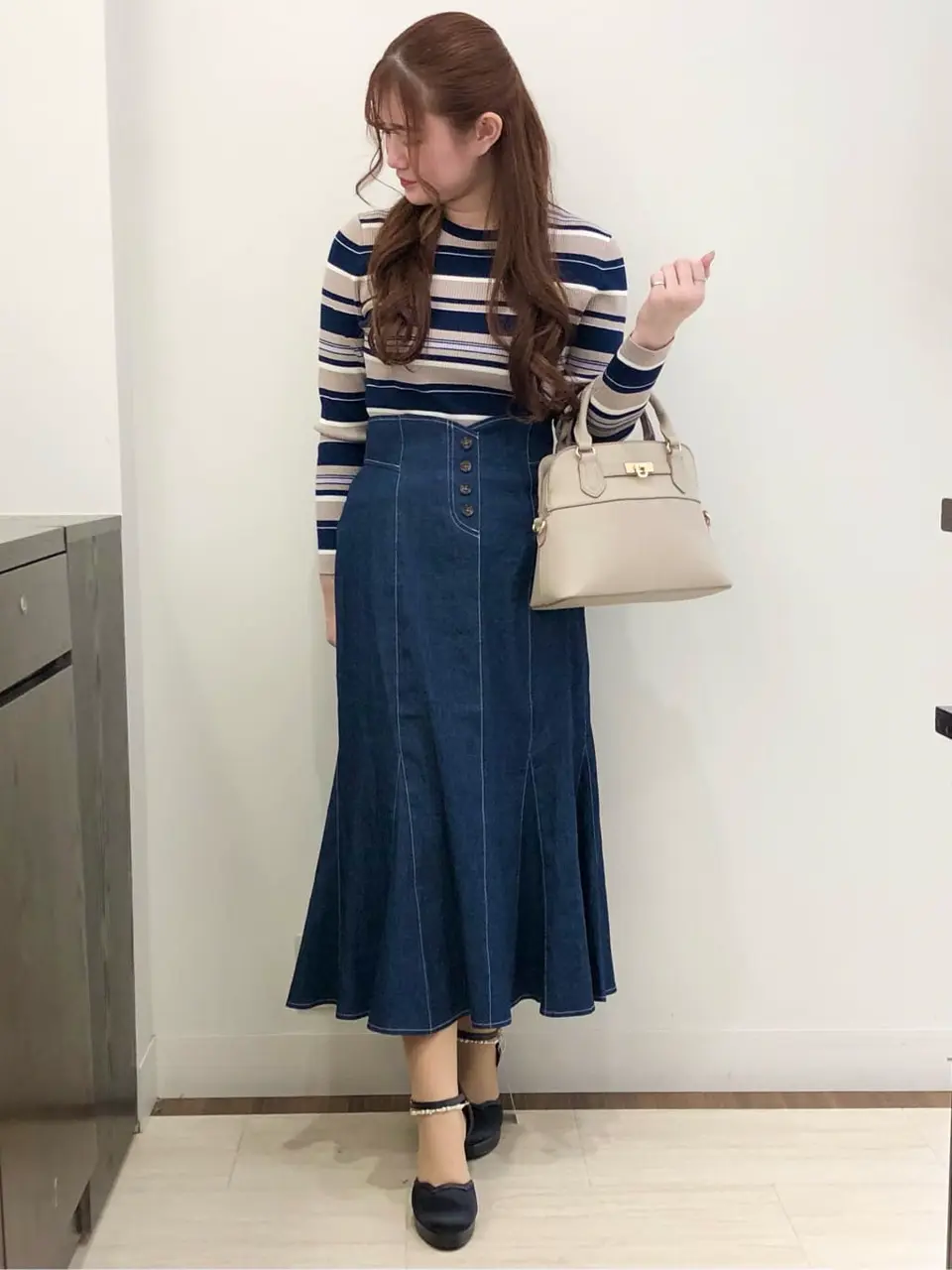 ANY SIS スタッフ コーディネート画像