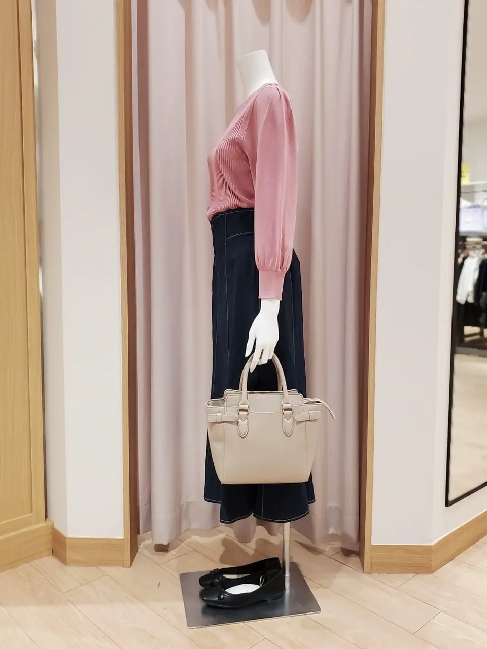 ANY SIS 岩田 コーディネート画像