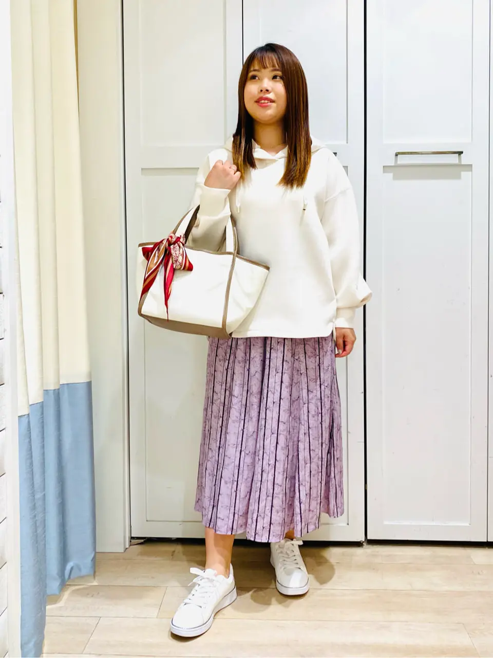 ANY SIS スタッフ コーディネート画像