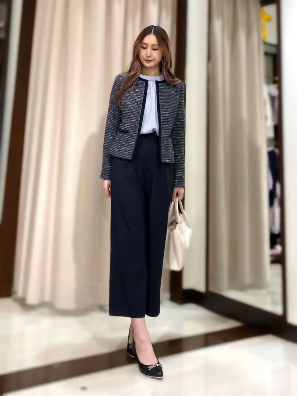 ANY SIS STAFF コーディネート画像