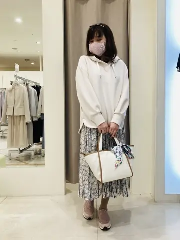 ANY SIS 川根　彩 コーディネート画像