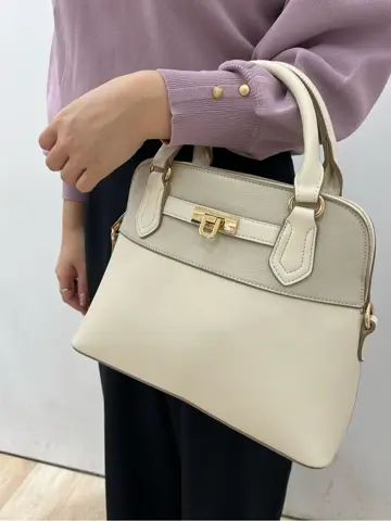 ANY SIS 梅田 コーディネート画像