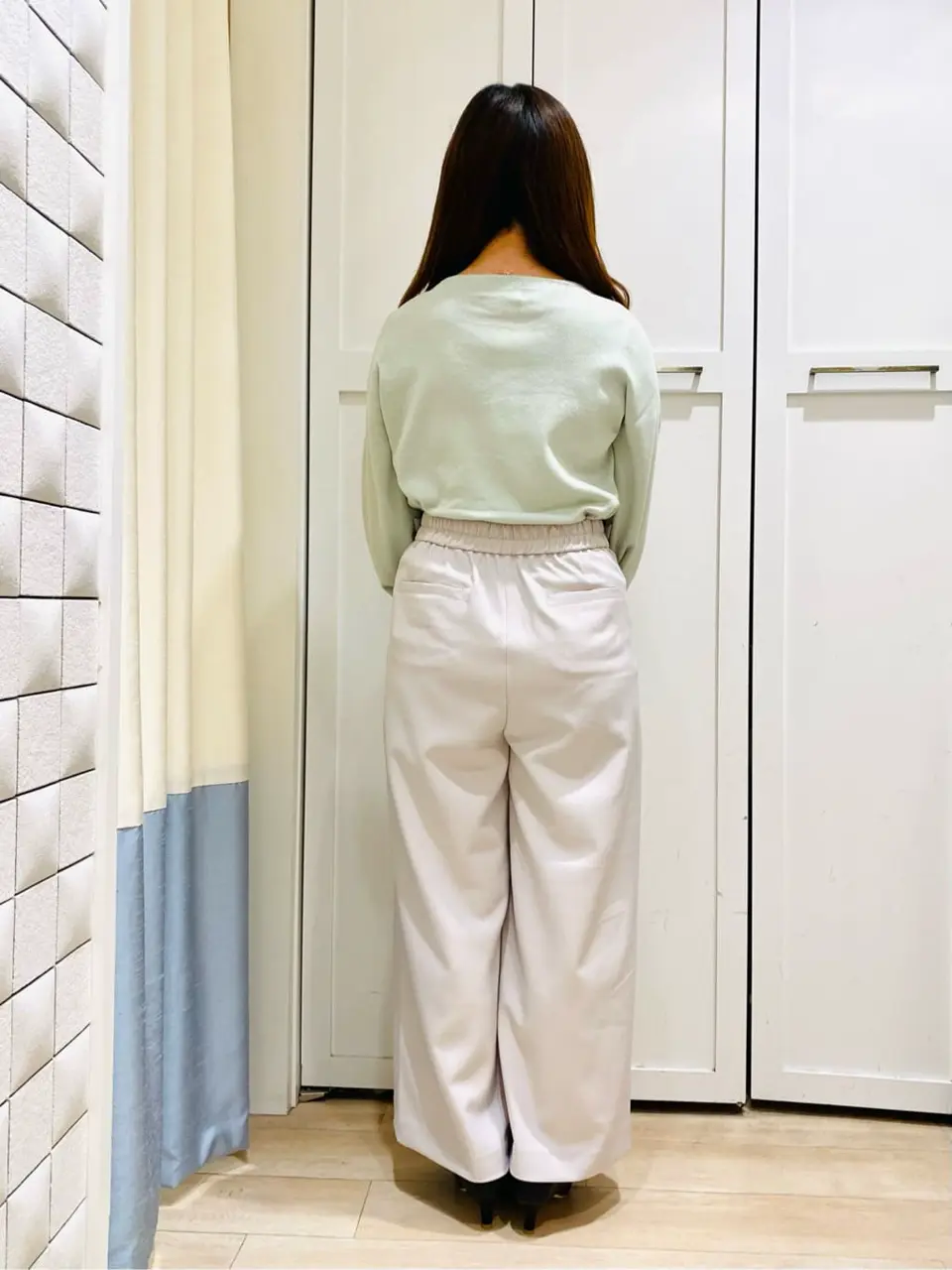 ANY SIS スタッフ コーディネート画像