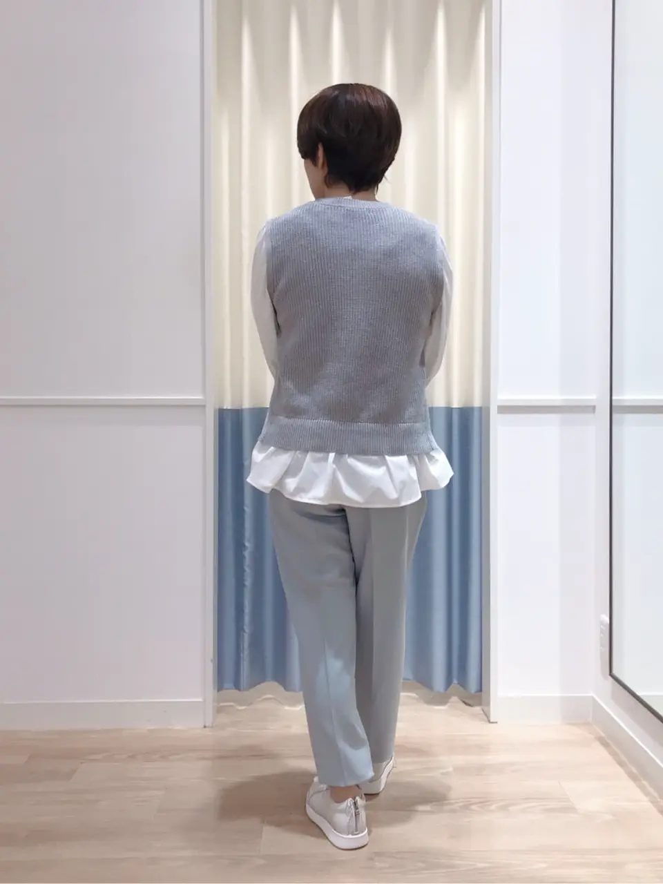 ANY SIS スタッフ コーディネート画像