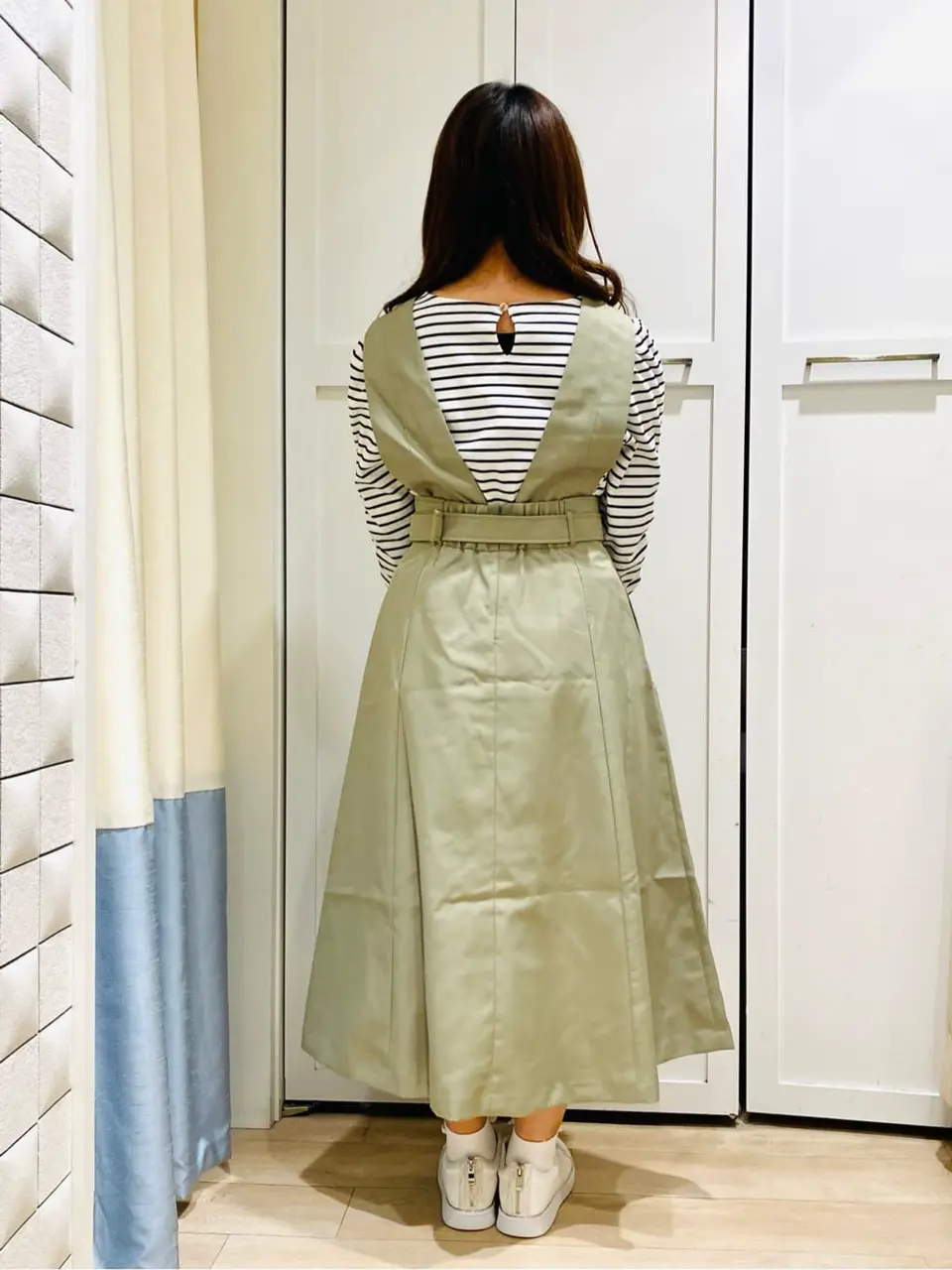 ANY SIS スタッフ コーディネート画像