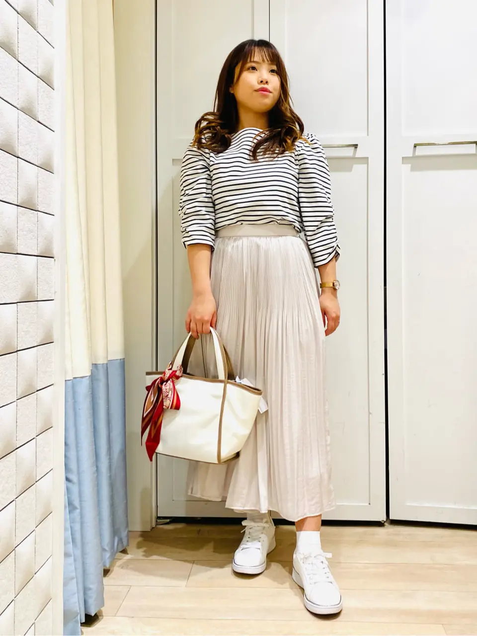 ANY SIS スタッフ コーディネート画像