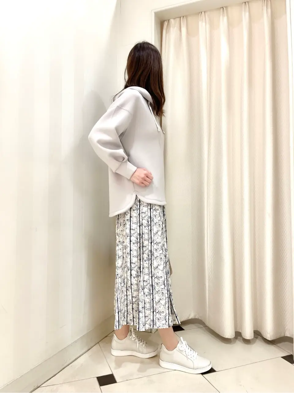 ANY SIS 金井 コーディネート画像