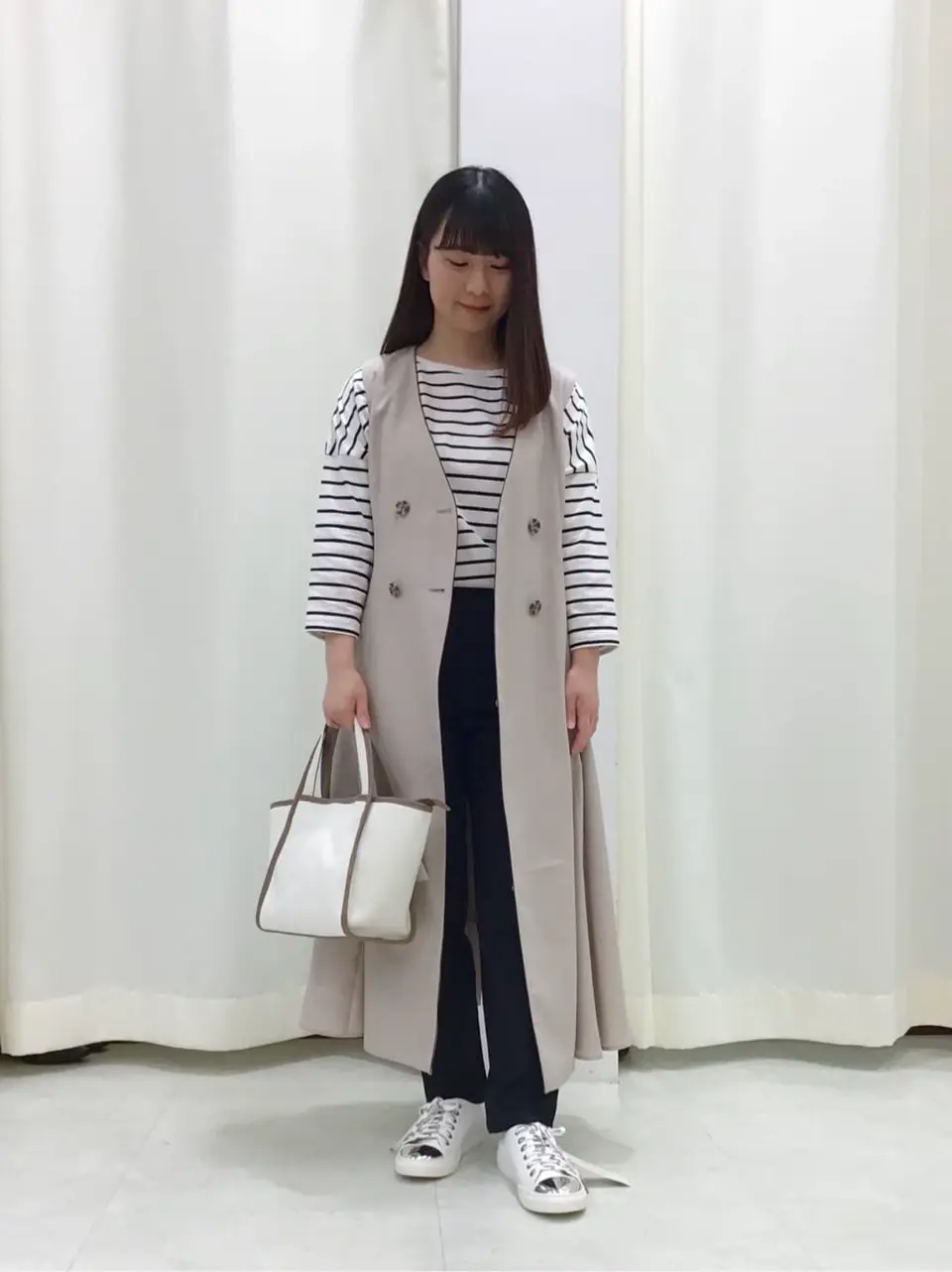 ANY SIS スタッフ コーディネート画像