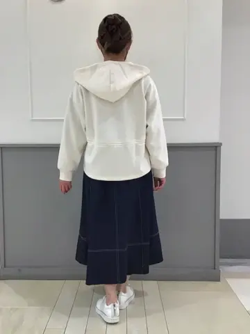 ANY SIS 咲本 コーディネート画像