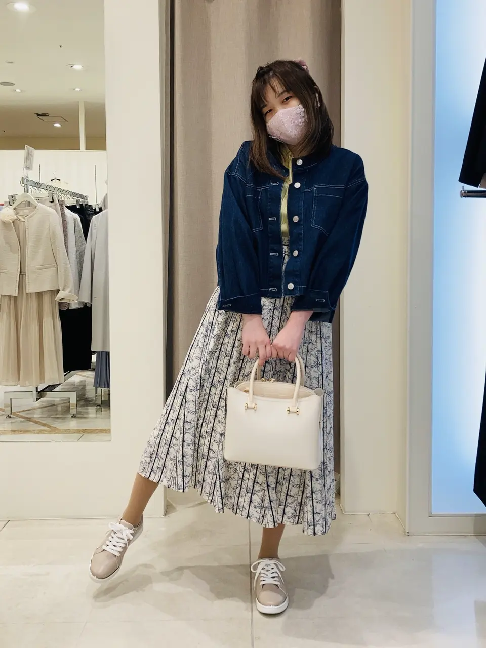  川根　彩 コーディネート画像