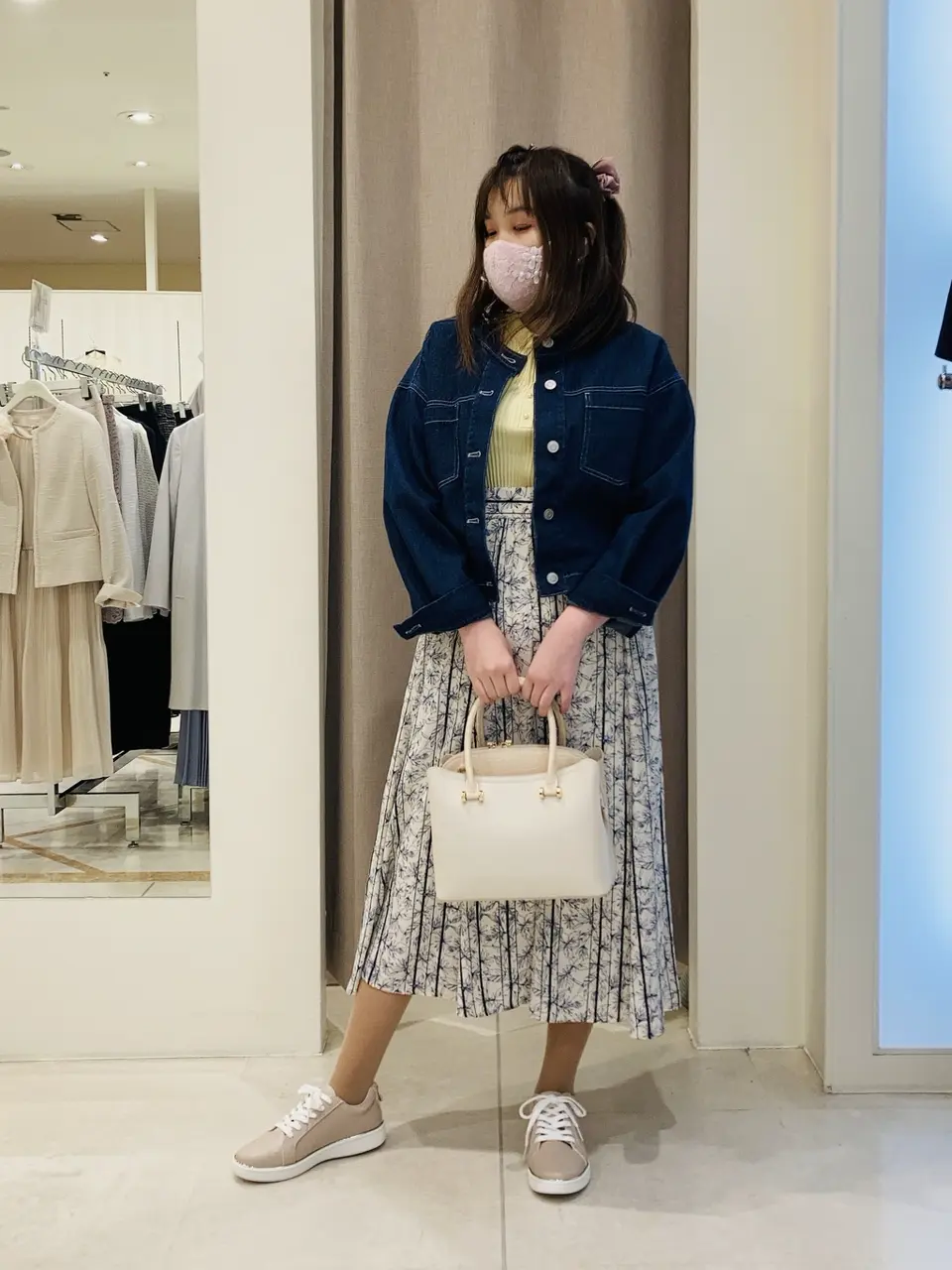 ANY SIS 川根　彩 コーディネート画像