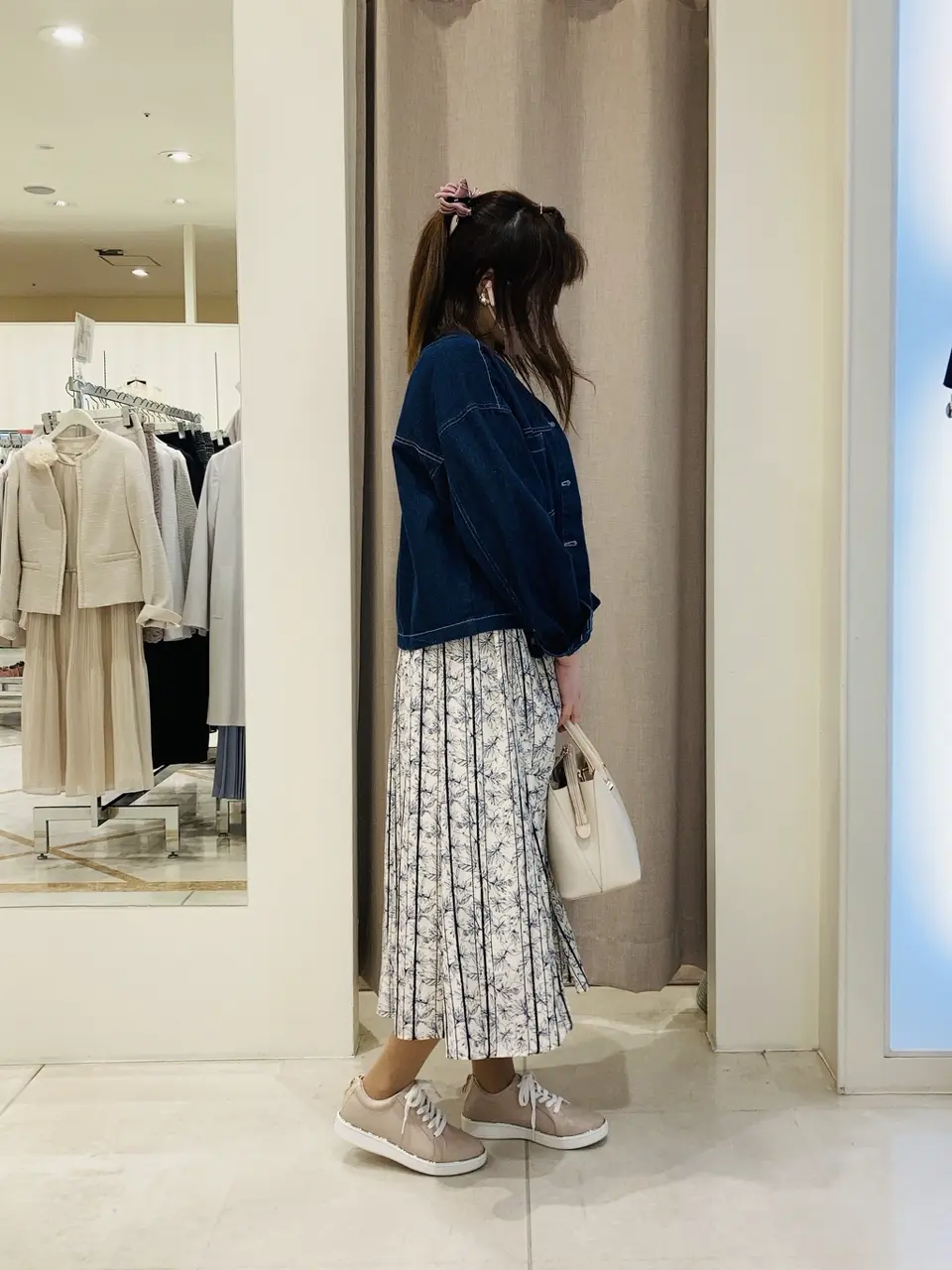 ANY SIS 川根　彩 コーディネート画像