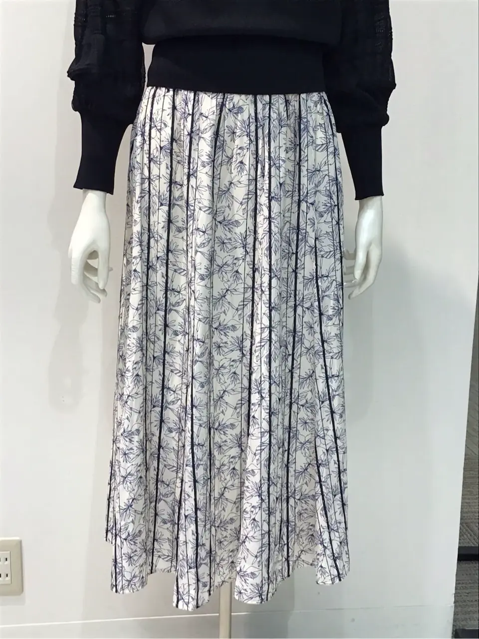 ANY SIS 布川 コーディネート画像