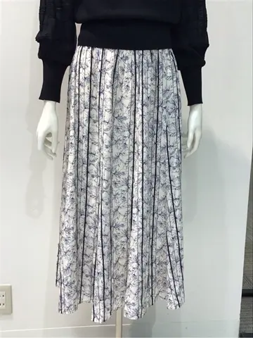 ANY SIS 布川 コーディネート画像