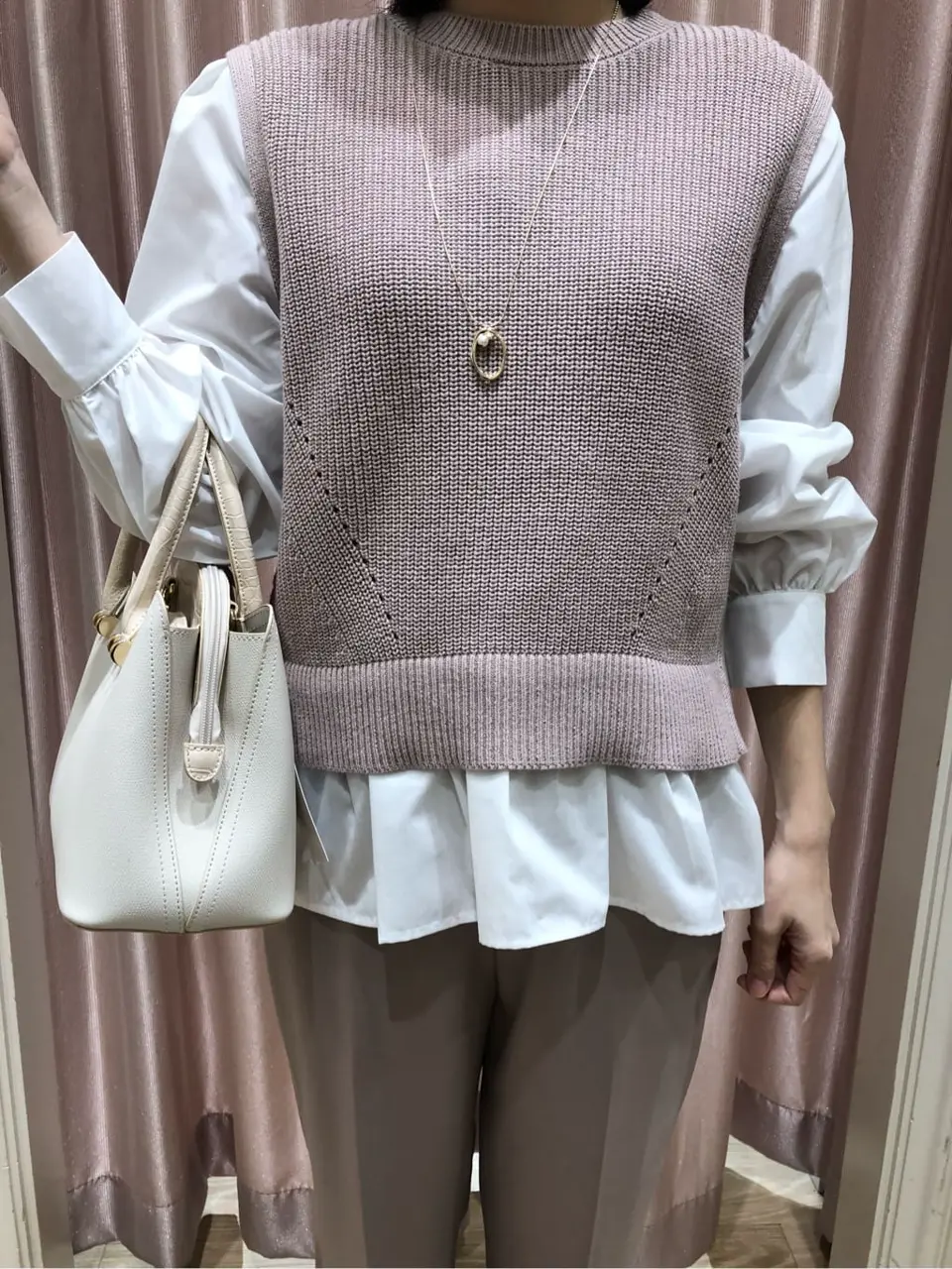 ANY SIS スタッフ コーディネート画像