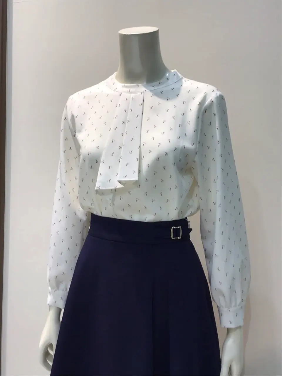 ANY SIS 布川 コーディネート画像