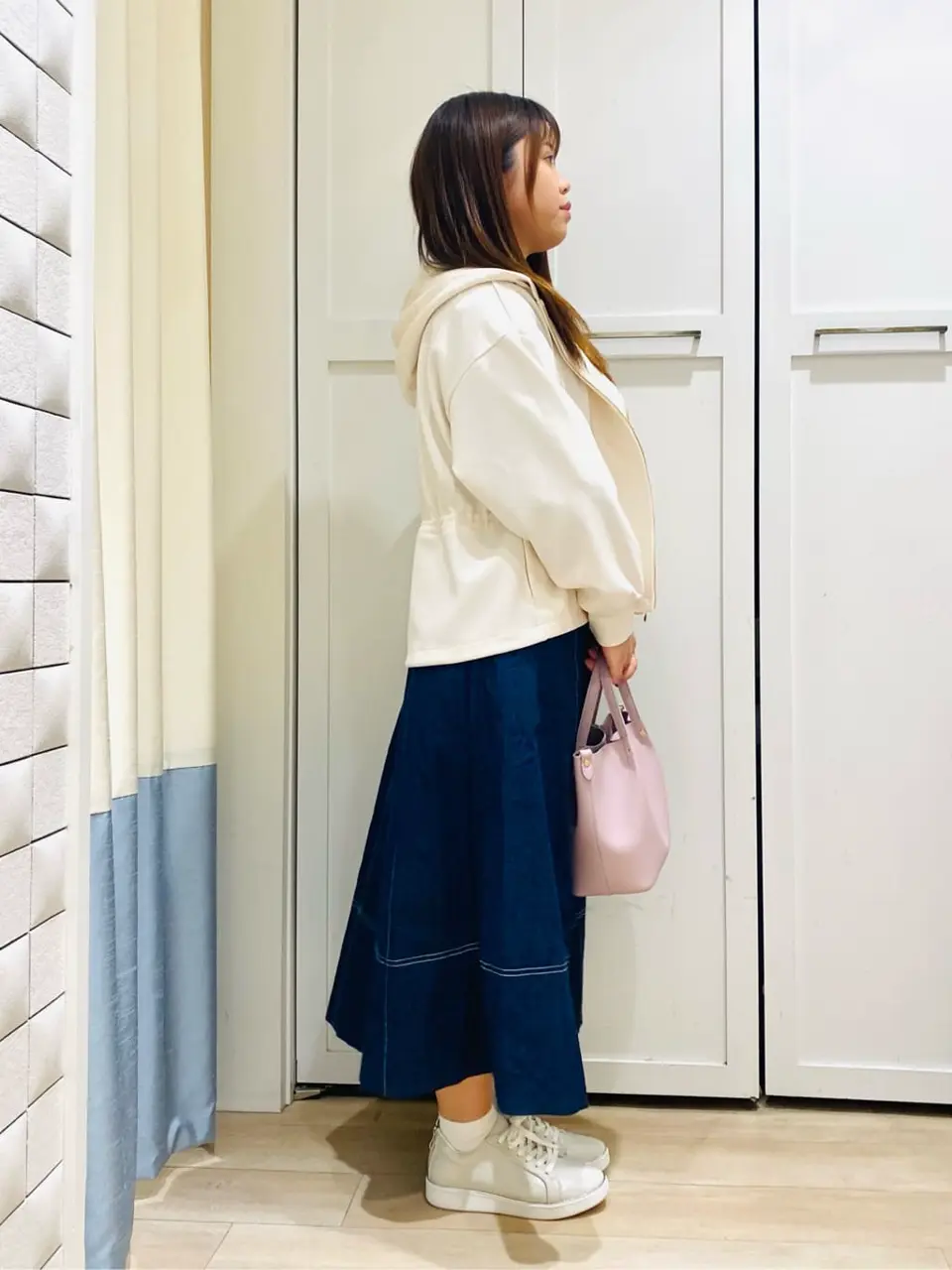 ANY SIS スタッフ コーディネート画像